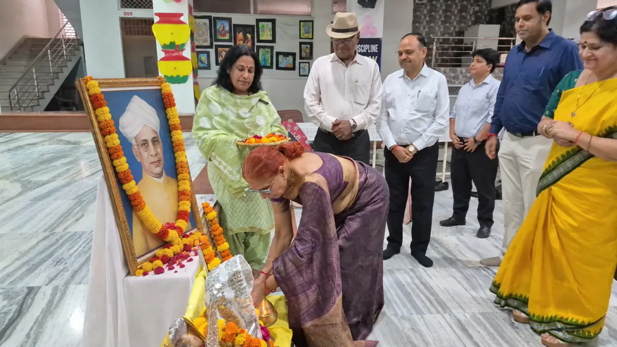 Gurukul Montessori School, Prayagraj